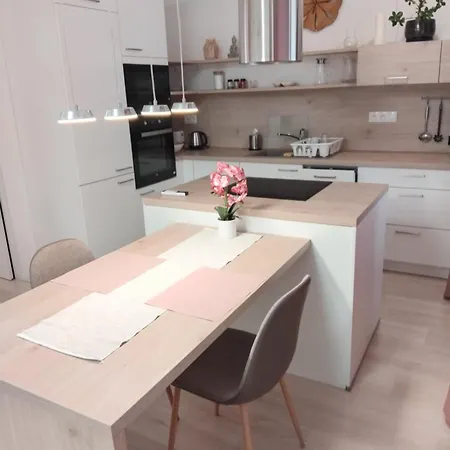 Lilium Apartment Lejlighed *